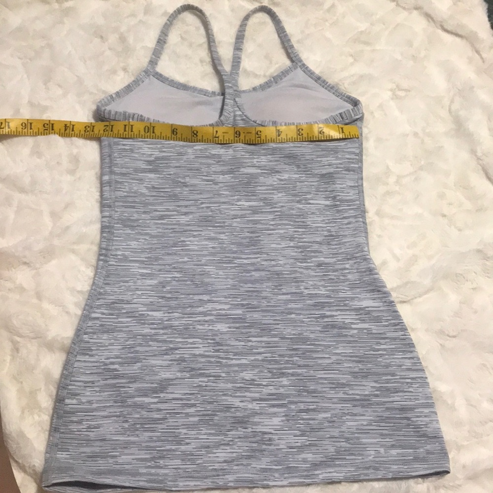 Lululemon tank I think is a small or xs